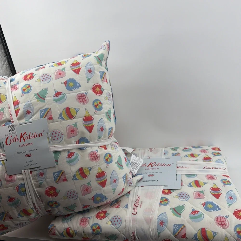 CATH KIDSTON LONDON Christmas Baubles‎ QUEEN QUILT NEW COTTON Euro Shams